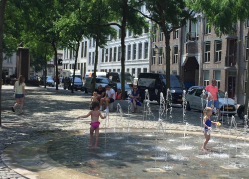 Vrede Fontein op het Kasteelplein in Breda.jpg