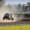 Tractor op het land.jpg