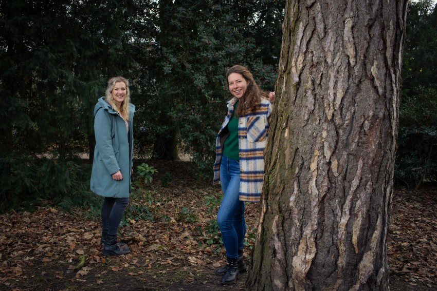 Iris Bogels en Danielle Schenk