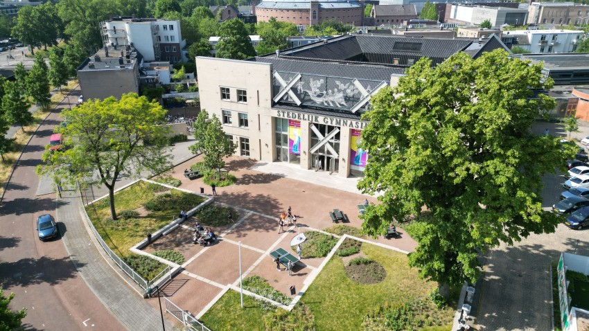 Voorplein Stedelijk Gym Breda